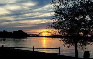 overlooking river near philadelphia pier